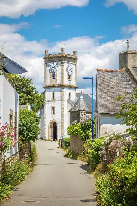 Framed Print : Saint-Michel Church on the Ile-aux-Moines in the Gulf of Morbihan, Morbihan, Brittany, France Framed Print : Saint-Michel Church on the Ile-aux-Moines in the Gulf of Morbihan, Morbihan, Brittany, France