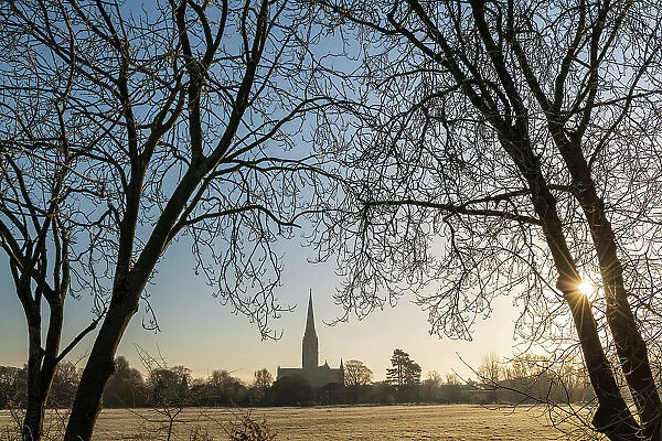Salisbury Cathedral on a frosty winter morning, Salisbury, Wiltshire, England. Winter (February) 2023