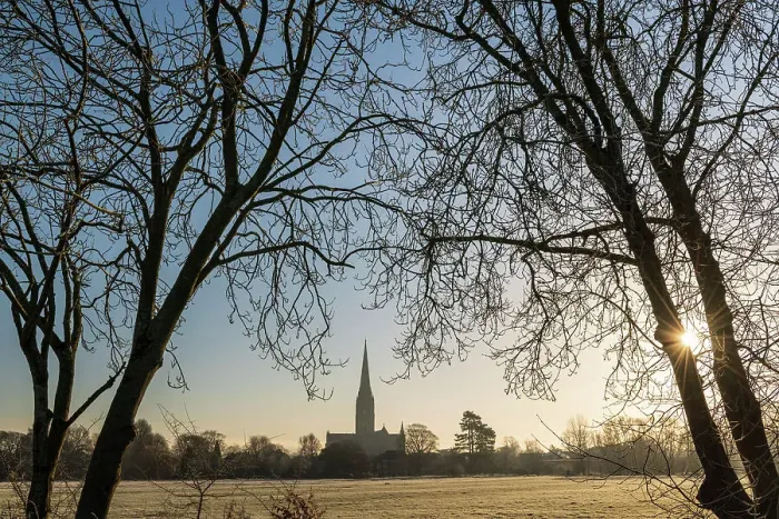 Framed Print : Salisbury Cathedral on a frosty winter morning, Salisbury, Wiltshire, England. Winter (February) 2023 Framed Print : Salisbury Cathedral on a frosty winter morning, Salisbury, Wiltshire, England. Winter (February) 2023