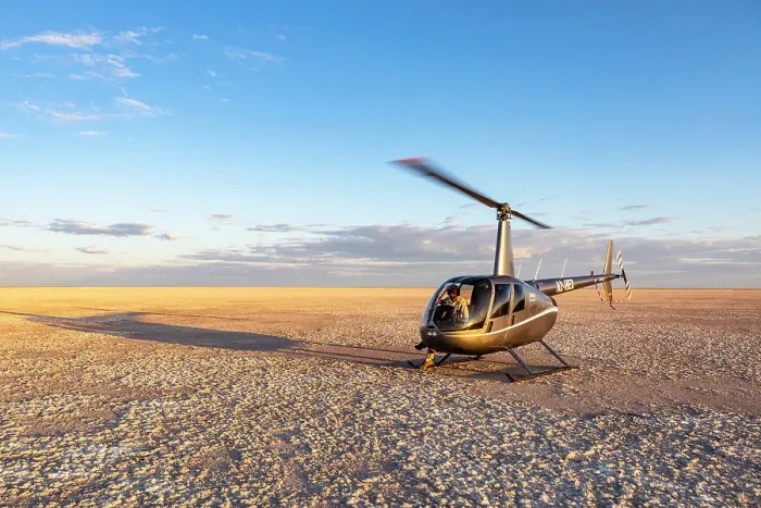 Framed Print : Salt Pans in Makgadikgadi Pans National Park, Botswana, Africa Framed Print : Salt Pans in Makgadikgadi Pans National Park, Botswana, Africa