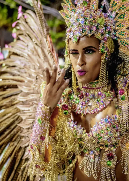 Framed Print : Samba Dancer at the Carnival Parade in Rio de Janeiro, Brazil Framed Print : Samba Dancer at the Carnival Parade in Rio de Janeiro, Brazil