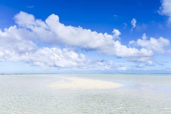 Sand bank in Aitutaki lagoon, Cook Islands