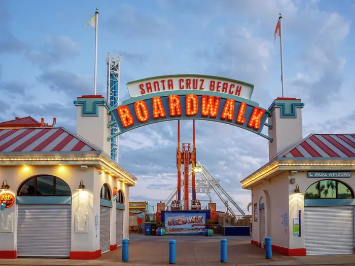 Framed Print : Santa Cruz Beach Boardwalk Amusement Park, Santa Cruz, California, USA Framed Print : Santa Cruz Beach Boardwalk Amusement Park, Santa Cruz, California, USA