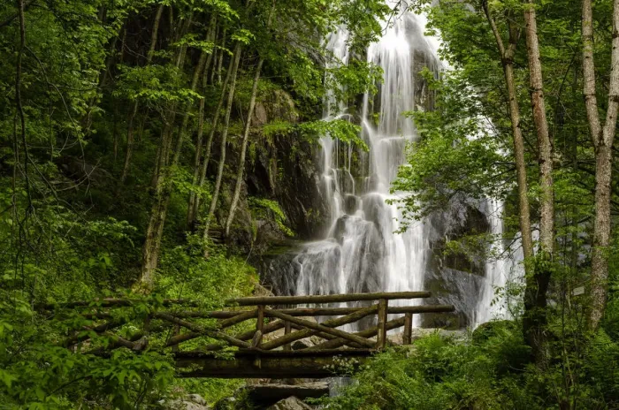 Framed Print : Saut waterfall and the wooden bridge in Pesio Valley, Chiusa Pesio, Piedmont, Italy Framed Print : Saut waterfall and the wooden bridge in Pesio Valley, Chiusa Pesio, Piedmont, Italy