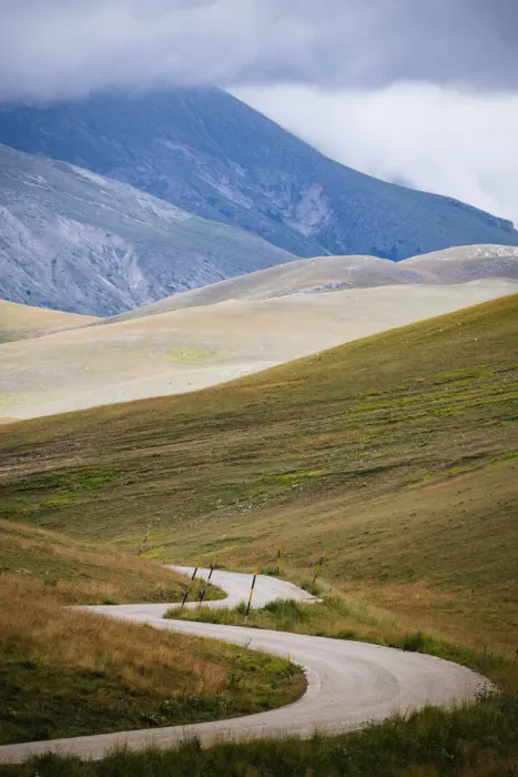 Framed Print : Scenic road in Campo Imperatore, Gran Sasso e Monti della Lega National Park, Abruzzo Framed Print : Scenic road in Campo Imperatore, Gran Sasso e Monti della Lega National Park, Abruzzo