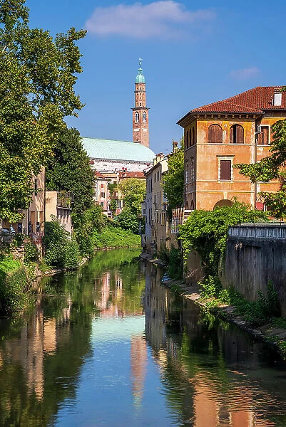 Scenic view of Basilica Palladiana and Torre Bissara clock tower, Vicenza, Veneto, Italy