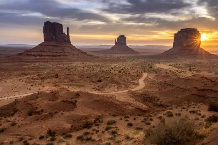 Framed Print : Scenic view of The Mittens at sunrise, Monument Valley, Arizona, USA Framed Print : Scenic view of The Mittens at sunrise, Monument Valley, Arizona, USA
