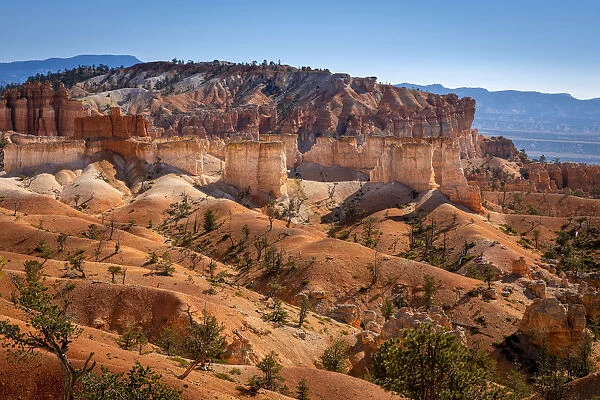 Scenic view of rock formations from Queens Garden Trail, Bryce Canyon National Park, Utah