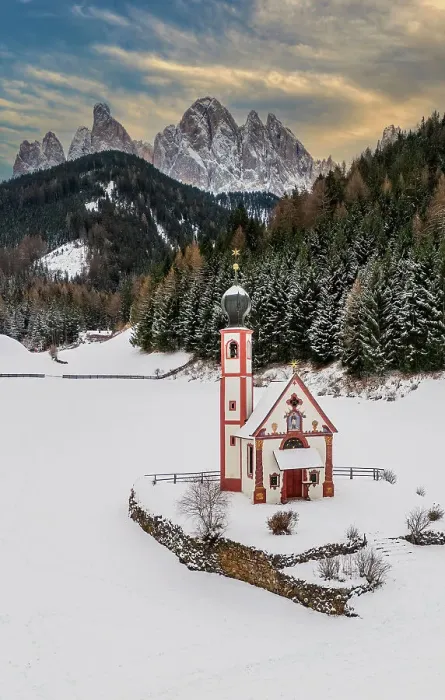 Framed Print : Scenic winter view of Church of St. Johann in Ranui with Odle (Geislergruppe) mountain group behind, Dolomites, Villnoss-Funes, South Tyrol, Italy Framed Print : Scenic winter view of Church of St. Johann in Ranui with Odle (Geislergruppe) mountain group behind, Dolomites, Villnoss-Funes, South Tyrol, Italy
