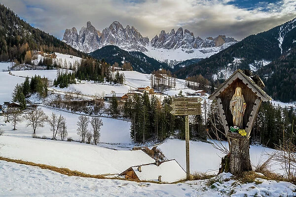 Scenic winter view of Odle (Geislergruppe) mountain group, Dolomites, Villnoss-Funes, South Tyrol, Italy
