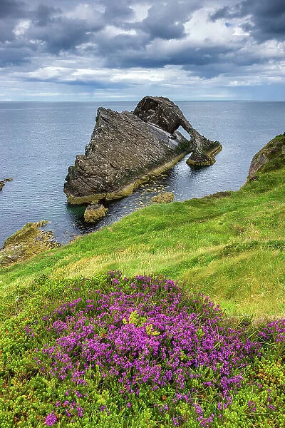 Scotland, Bow Fiddle Rock, rock sculpture