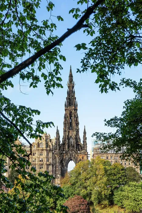 Framed Print : Scott Monument, Edinburgh Old Town, City of Edinburgh, Scotland, UK