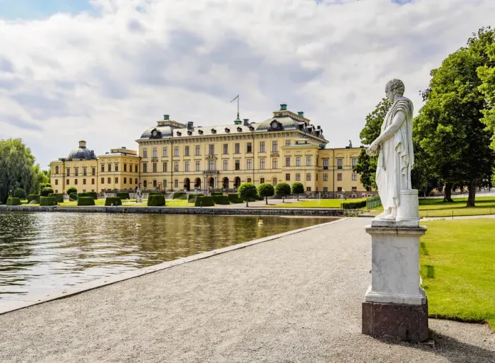 Framed Print : Sculpture in front of the Drottningholm Palace, Stockholm, Stockholm County, Sweden Framed Print : Sculpture in front of the Drottningholm Palace, Stockholm, Stockholm County, Sweden