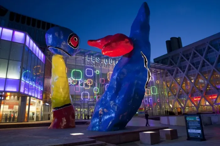 Framed Print : Sculpture of Joan Miro in La Defense, the main business district in Paris, France Framed Print : Sculpture of Joan Miro in La Defense, the main business district in Paris, France
