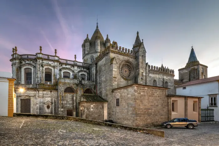 Framed Print : Se de Evora cathedral, Evora, Alentejo, Portugal Framed Print : Se de Evora cathedral, Evora, Alentejo, Portugal