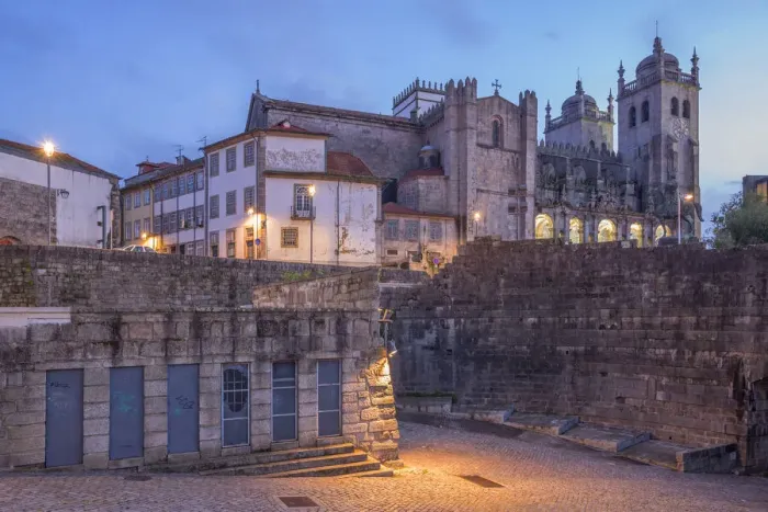 Framed Print : Se do Porto Cathedral, Porto, Douro, Portugal