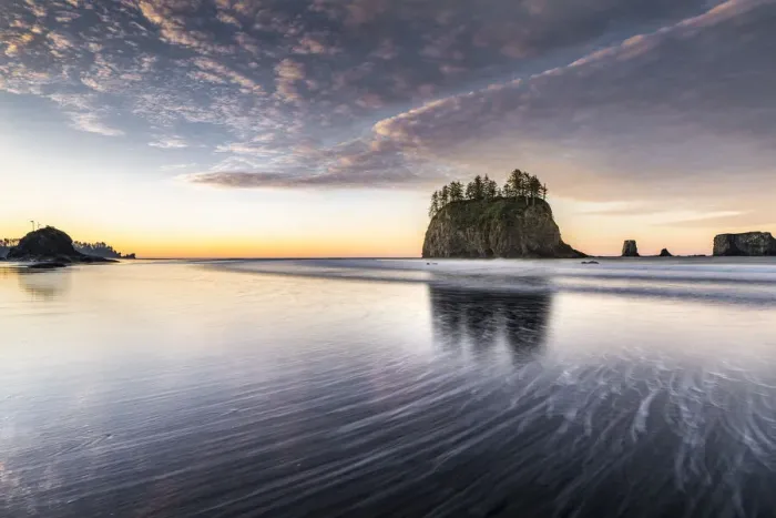Framed Print : Sea stacks and reflection on low tide at dawn. Second Beach, La Push, Clallam county Framed Print : Sea stacks and reflection on low tide at dawn. Second Beach, La Push, Clallam county