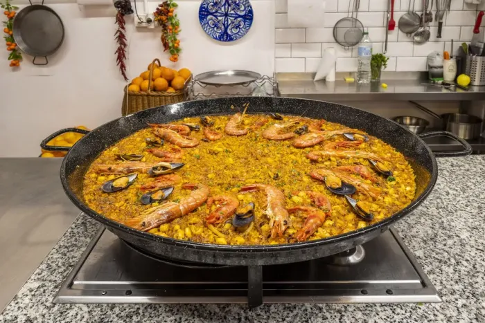 Framed Print : Seafood paella (paella de marisco), Valencia, Spain Framed Print : Seafood paella (paella de marisco), Valencia, Spain
