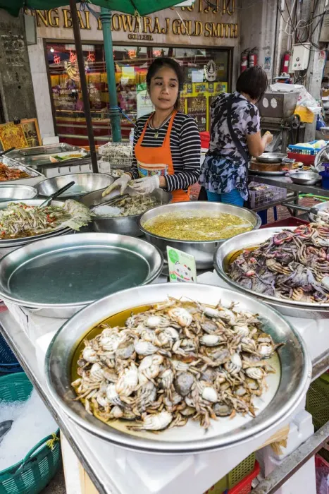 Framed Print : Seafood for sale in a market on Yaowarat Road, Chinatown, Bangkok, Thailand Framed Print : Seafood for sale in a market on Yaowarat Road, Chinatown, Bangkok, Thailand