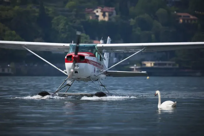 Framed Print : A seaplane in Como Lake. Italy Framed Print : A seaplane in Como Lake. Italy