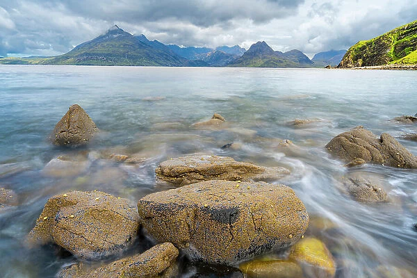 Seascape with view of Black Cuillin Mountains, Elgol, Isle of Skye, Scottish Highlands, Scotland, UK