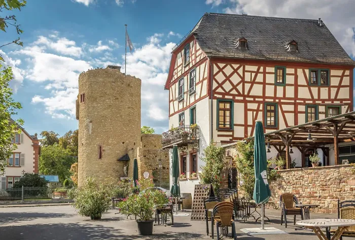 Framed Print : Sebastiansturm and Weinhaus Krone on the waterfront of Eltville, Rheingau, Hesse, Germany
