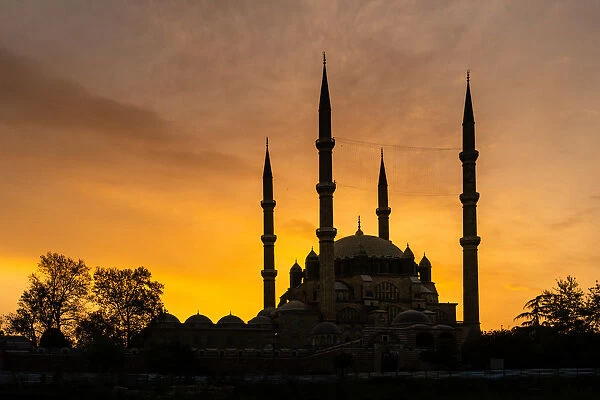 Selimiye mosque silhouette in the city center at sunrise. Edirne, Tracia region, Turkey