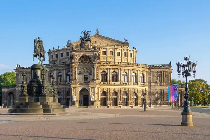Framed Print : Semperoper Dresden (Opera House), Dresden, Saxony, Germany Framed Print : Semperoper Dresden (Opera House), Dresden, Saxony, Germany