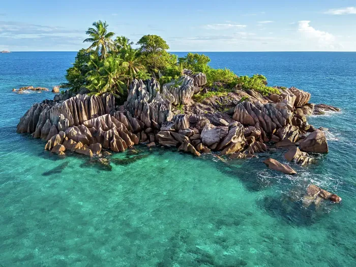 Framed Print : Seychelles, Praslin, St. Pierre island, Indian Ocean Framed Print : Seychelles, Praslin, St. Pierre island, Indian Ocean