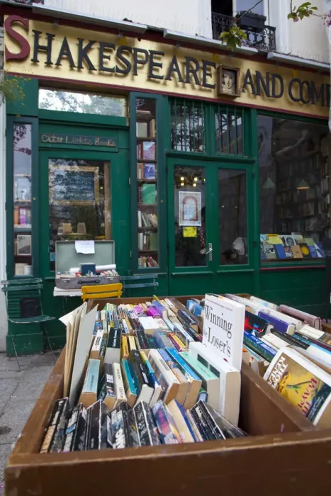 Framed Print : Shakespeare and Company bookshop, Latin Quarter, Paris, France Framed Print : Shakespeare and Company bookshop, Latin Quarter, Paris, France