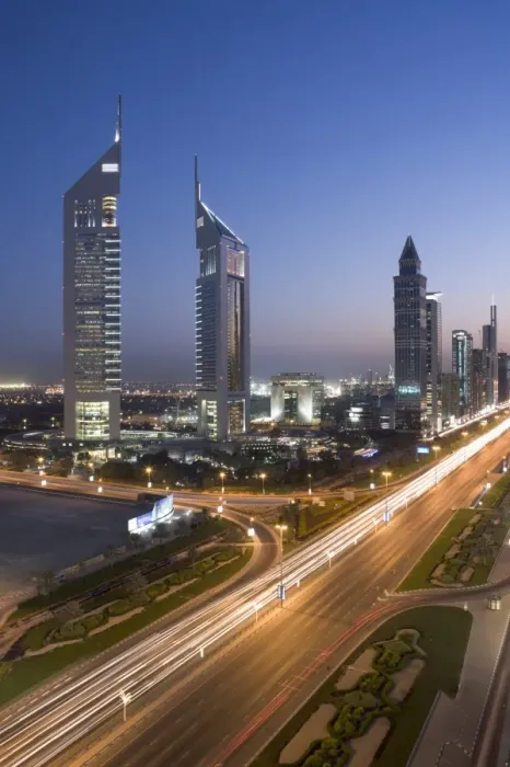 Framed Print : Sheikh Zayad Road & the Emirates Towers, Dubai, United Arab Emirates Framed Print : Sheikh Zayad Road & the Emirates Towers, Dubai, United Arab Emirates