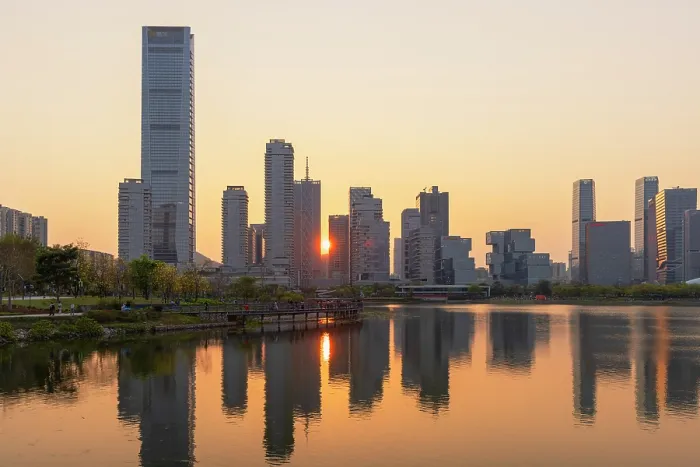 Framed Print : One Shenzhen Bay Tower and skyline at sunset, Shenzhen Bay, Shenzhen, Guangdong, China