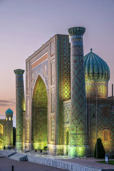 Framed Print : Sher-Dor Madrasa, Registan, Samarkand, Uzbekistan Framed Print : Sher-Dor Madrasa, Registan, Samarkand, Uzbekistan