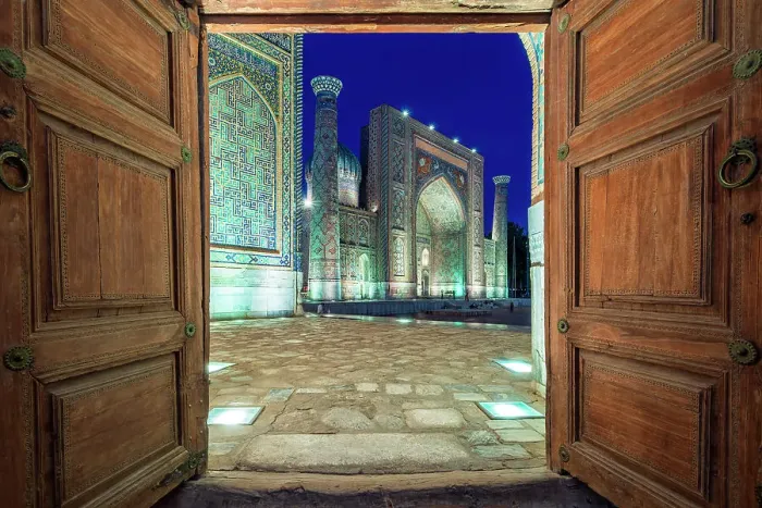Framed Print : Sher-Dor Madrasa, Registan, Samarkand, Uzbekistan Framed Print : Sher-Dor Madrasa, Registan, Samarkand, Uzbekistan