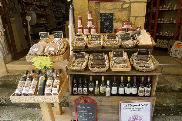 Shop selling sausages and wine, Domme, Dordogne, Aquitaine, France