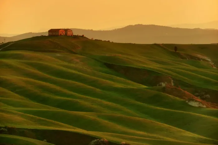 Framed Print : Siena countryside (Crete Senesi) at sunrise in early spring, Tuscany, Italy Framed Print : Siena countryside (Crete Senesi) at sunrise in early spring, Tuscany, Italy