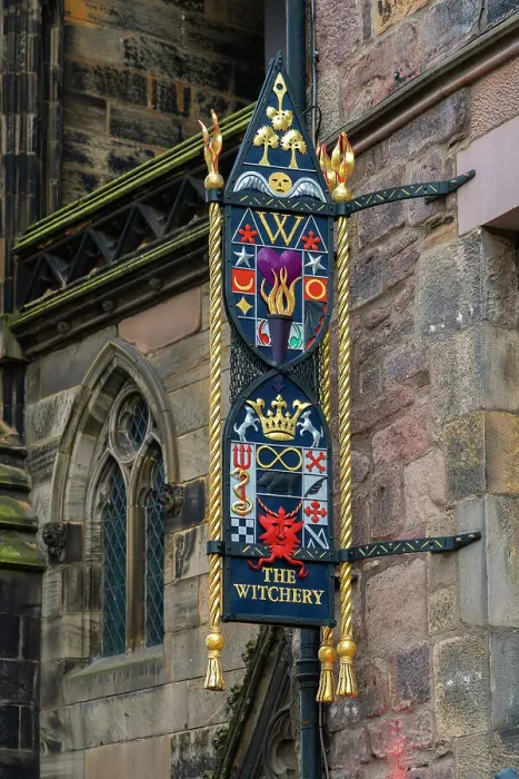 Framed Print : Sign of The Witchery by the Castle Hotel at Royal Mile, UNESCO, Old Town, Edinburgh, Lothian, Scotland, UK Framed Print : Sign of The Witchery by the Castle Hotel at Royal Mile, UNESCO, Old Town, Edinburgh, Lothian, Scotland, UK