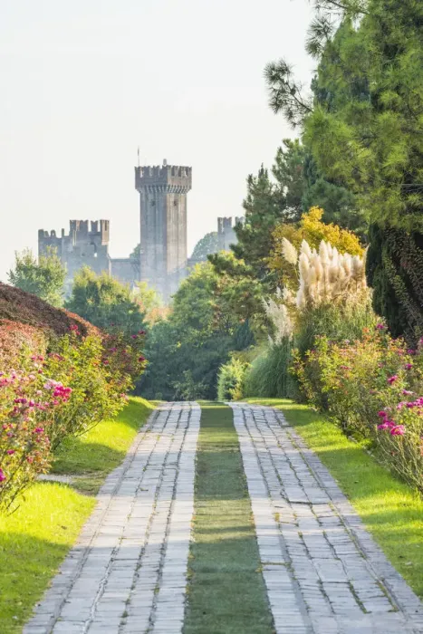 Framed Print : Sigurt√† park, Valeggio sul Mincio, Verona, Veneto, Italy