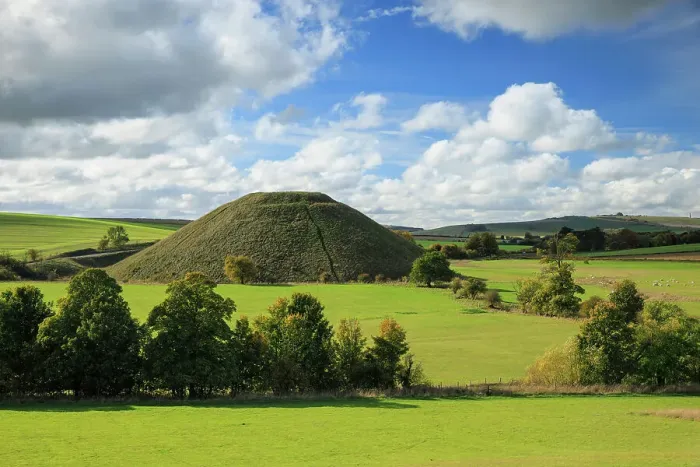 Framed Print : Silbury Hill, Wiltshire, England
