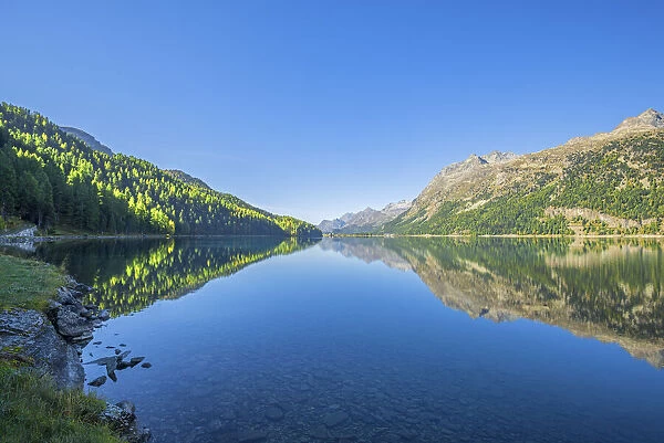 Silvaplana lake with Piz Lagrev, Bernina mountain range, Upper Engadin, Grisons (Graubunden), Switzerland