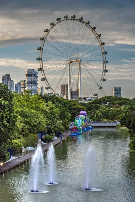 Framed Print : Singapore Flyer ferris wheel, Singapore Framed Print : Singapore Flyer ferris wheel, Singapore