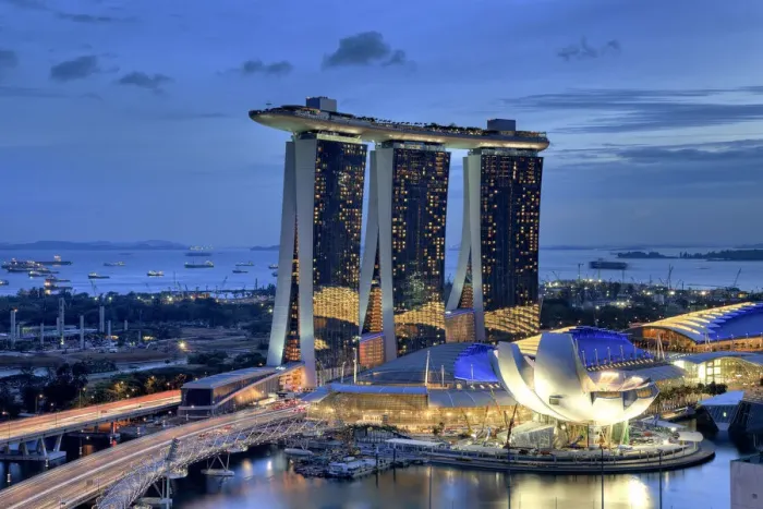 Framed Print : Singapore, Marina Bay Sands Hotel and Skypark Framed Print : Singapore, Marina Bay Sands Hotel and Skypark