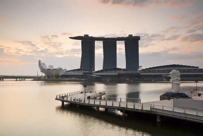Framed Print : Singapore, Singapore, Marina Bay. The Merlion Statue at dawn, with the Marina Bay Sands in the background