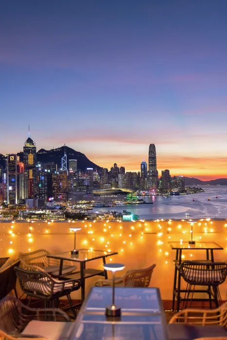 Framed Print : SipSip Rooftop Bar and skyline of Hong Kong Island at sunset, Hong Kong, China Framed Print : SipSip Rooftop Bar and skyline of Hong Kong Island at sunset, Hong Kong, China