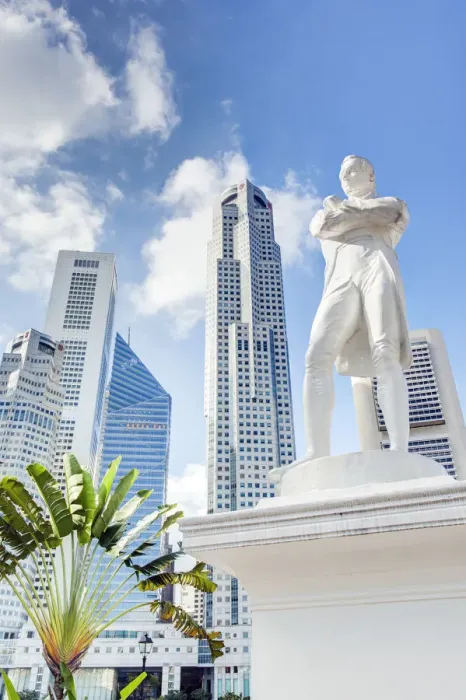 Framed Print : Sir Stamford Raffles Statue, founder of Singapore, Singapore Framed Print : Sir Stamford Raffles Statue, founder of Singapore, Singapore