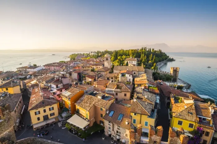 Framed Print : Sirmione, lake Garda, Brescia province, Lombardy, Italy Framed Print : Sirmione, lake Garda, Brescia province, Lombardy, Italy