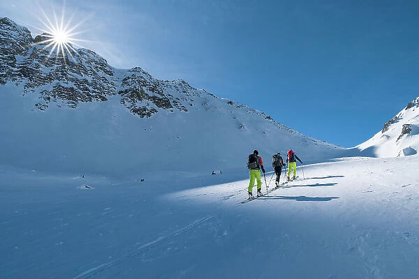 Ski touring to the Col Serena (Saint-Rhemy-en-Bosses, Gran San Bernardo Valley, Aosta province, Aosta Valley, Italy, Europe) (MR)