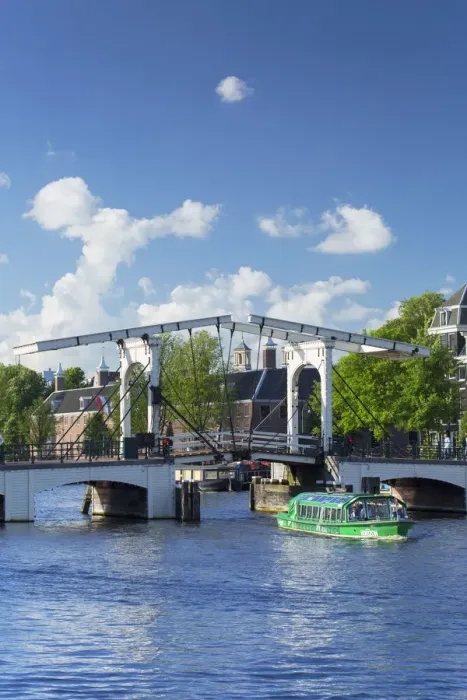 Framed Print : Skinny Bridge (Magere Brug) on Amstel River, Amsterdam, Netherlands Framed Print : Skinny Bridge (Magere Brug) on Amstel River, Amsterdam, Netherlands