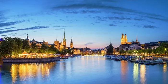 Framed Print : Skyline and Limmat River at dusk, Zurich, Switzerland Framed Print : Skyline and Limmat River at dusk, Zurich, Switzerland