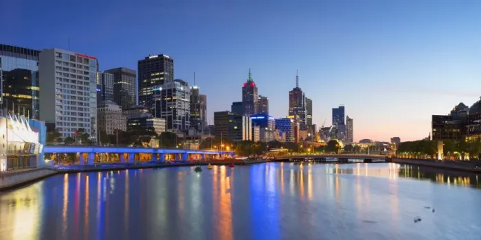 Framed Print : Skyline along Yarra River at dawn, Melbourne, Victoria, Australia Framed Print : Skyline along Yarra River at dawn, Melbourne, Victoria, Australia